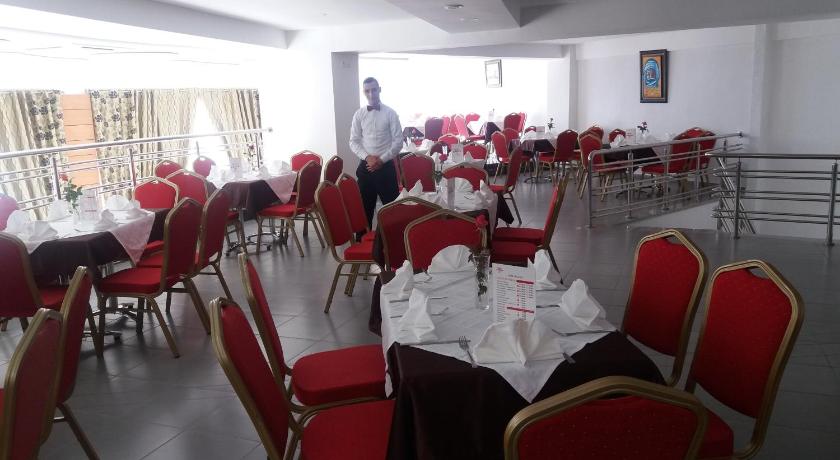 Hotel Arena Fes Rond Point De Marjane Agdal Route De Meknes - 