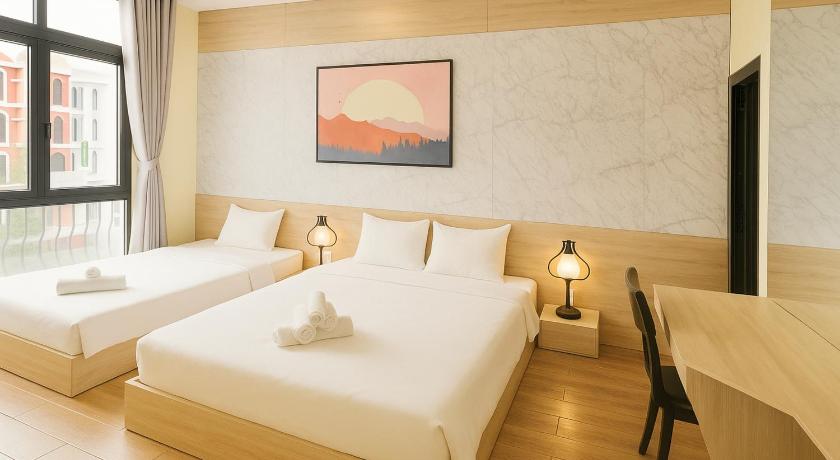 Image of Deluxe Double Room with Balcony 0