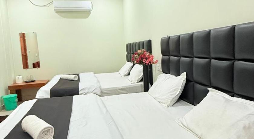 Hotel Blessing Inn & Restaurant - image 25