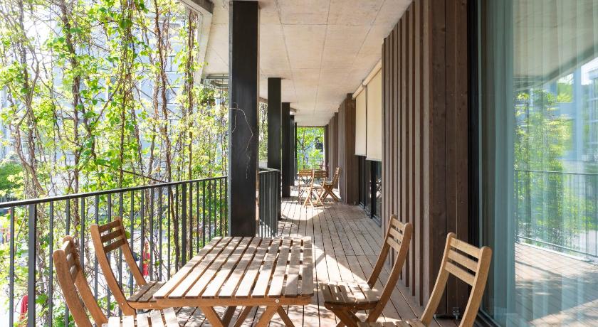 Image of Studio with Balcony 1
