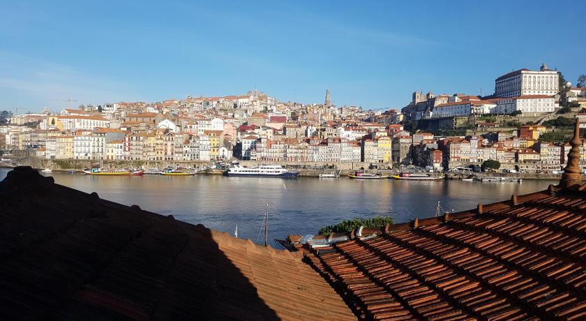 Douro River Apartments — Hotel in Vila Nova De Gaia