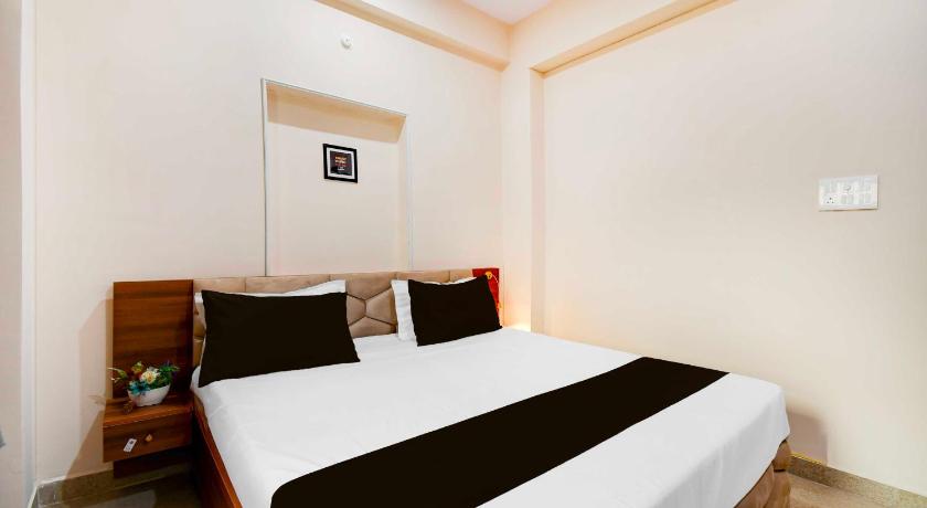 Townhouse Oak Townhouse Oak Kumhrar Archeological Park Hotel K - image 21