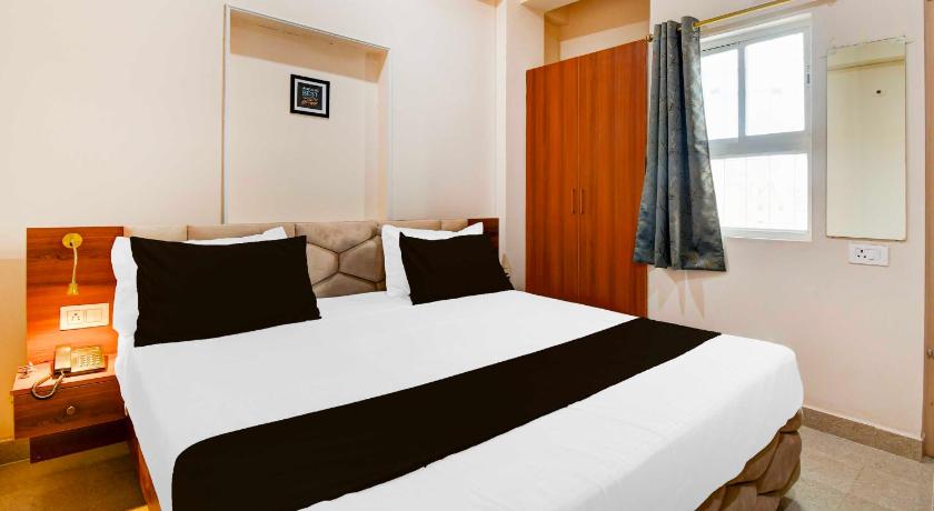 Townhouse Oak Townhouse Oak Kumhrar Archeological Park Hotel K - image 18