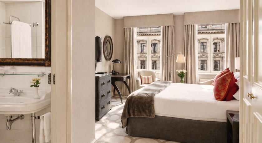 Image of Superior Room 1