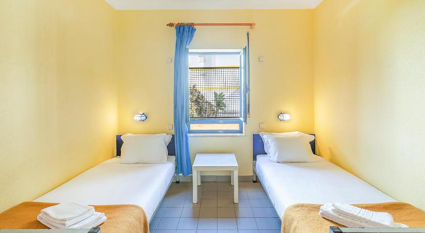 Image of Standard Twin Room 0