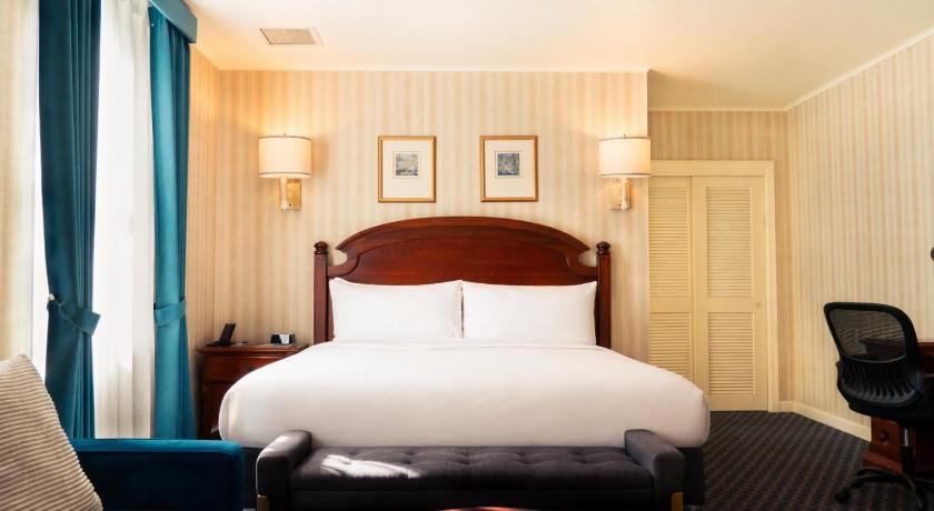 Image of 1 King Bed 0