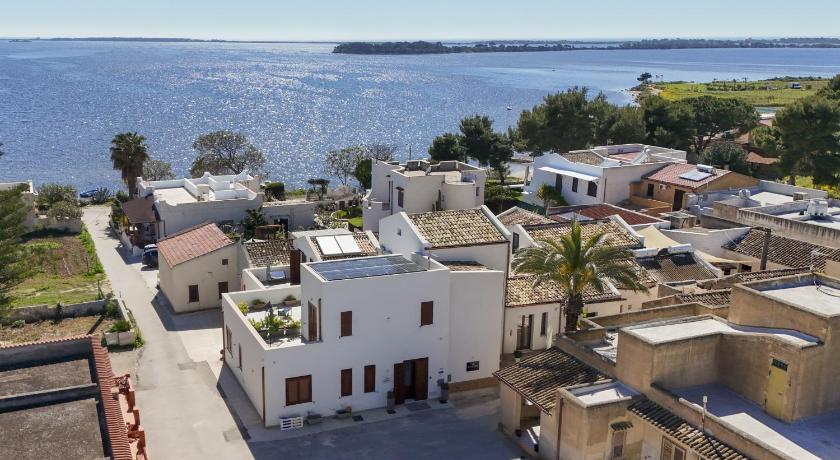 Altavilla Boutique Holidays House