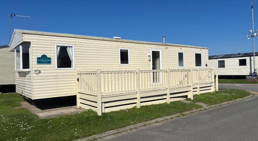 Cabin Sleeps 8 with Indoor Pool