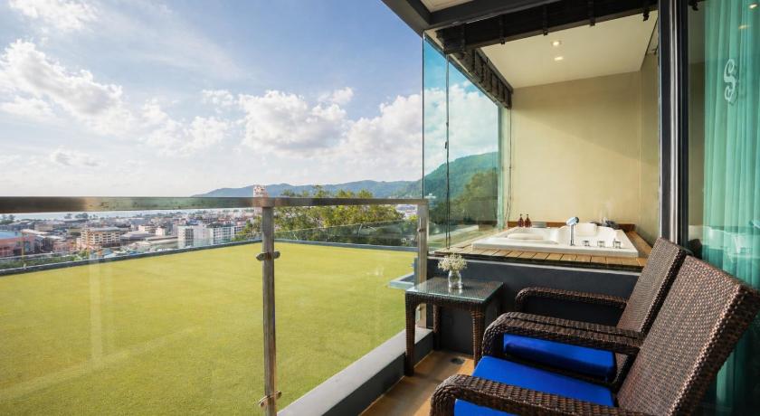 Image of The Senses Suite 6