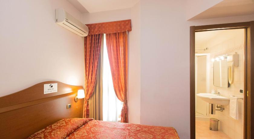 Hotel Excel Roma Ciampino photo