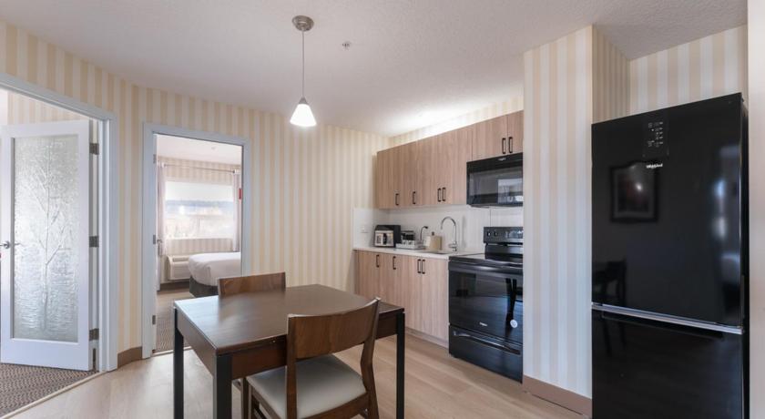 Image of 2 Bedroom Suite , 2 bathrooms 1