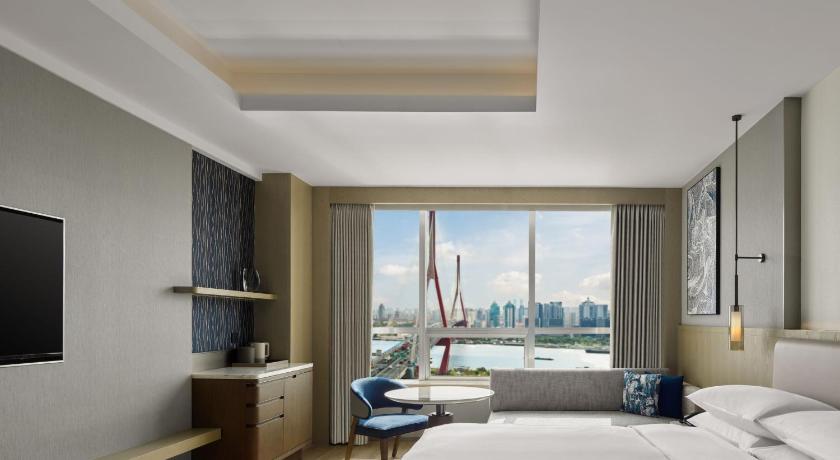 Image of Executive River View King, Executive lounge access, Guest room, 1 King, River view 0