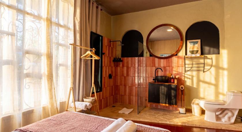 Image of Deluxe Single Room 5