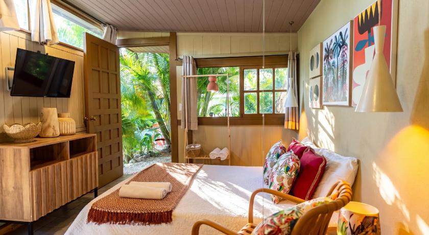 Image of Bungalow with Garden View 1