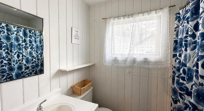 Image of Two-Bedroom Cottage 2