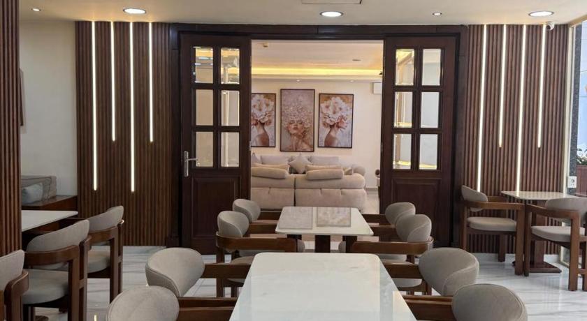 Elysee Residence - image 11