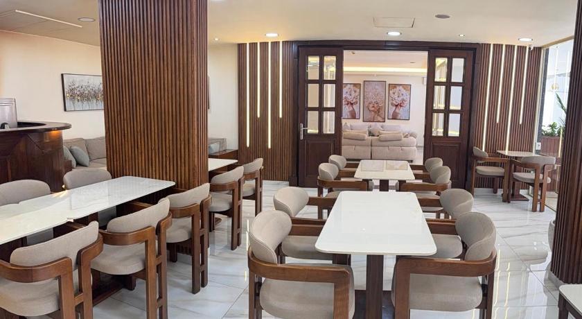 Elysee Residence - image 3
