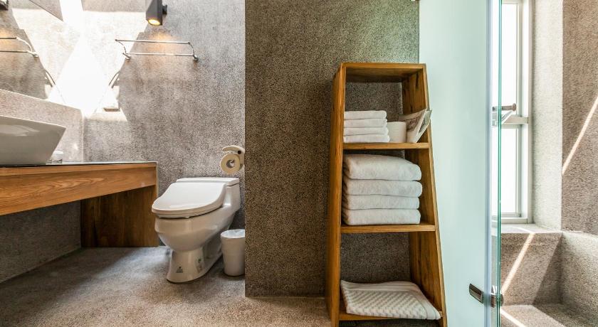 Image of Deluxe Quadruple Room 8