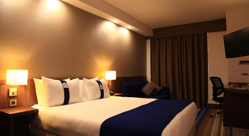 Holiday Inn Express Istanbul Airport - image 9