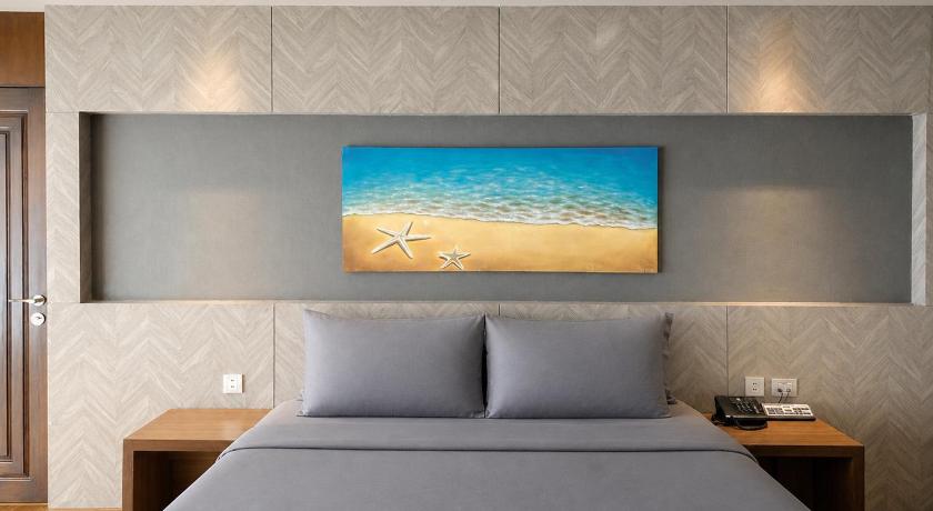 Image of Corner Panoramic Ocean View Room 7