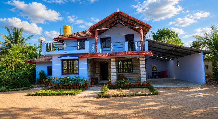 SugarLeaf Homestay - Home Food & Near to Tourist Places