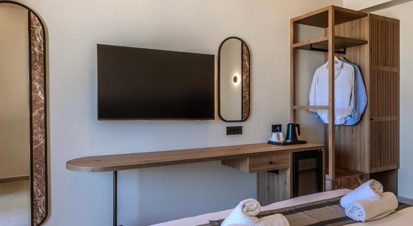 Image of Premium Mini Suite (up to 3 people) 5