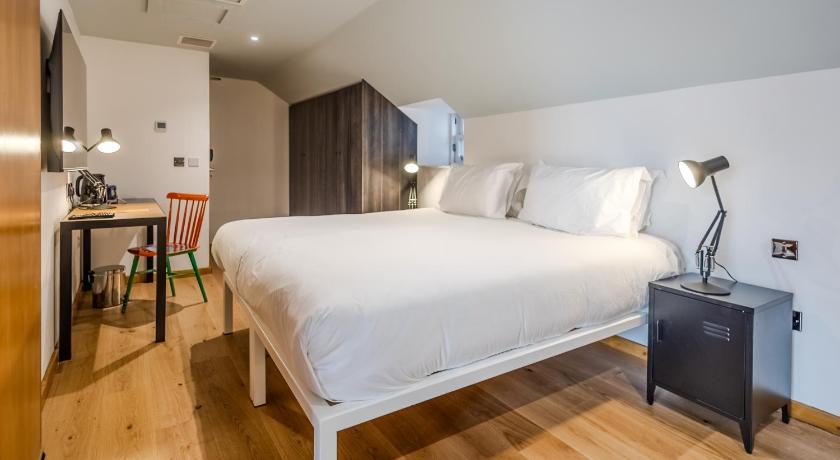 Image of Private Dorm - The Ultimate Party Room 5