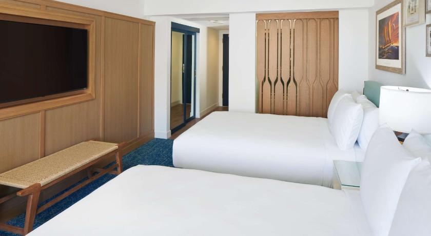 Image of Club Oceanfront 2 Queen Beds 10