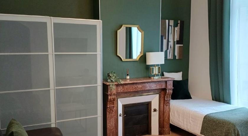 Image of Superior One-Bedroom Apartment 4