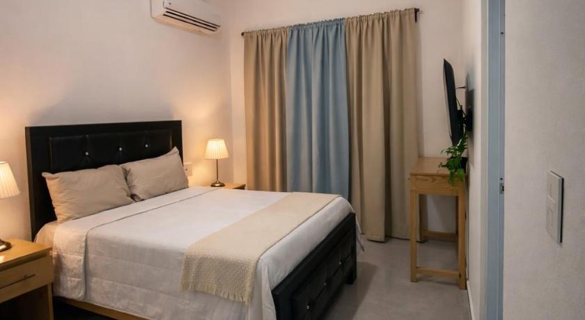Suite moderna en Cabrera cerca de playas con aire, WiFi y parking
