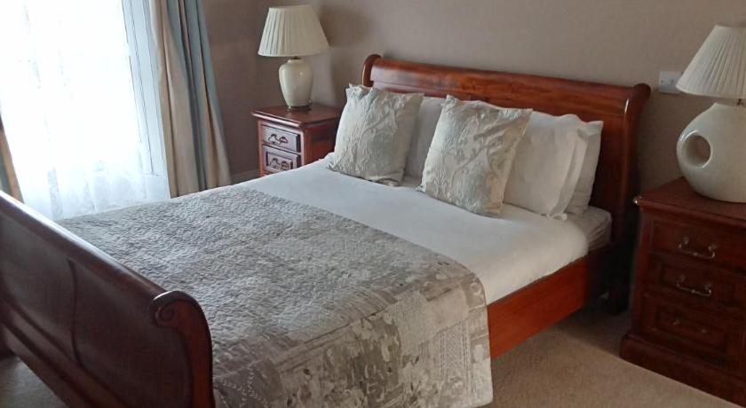 Meath Arms Country Inn