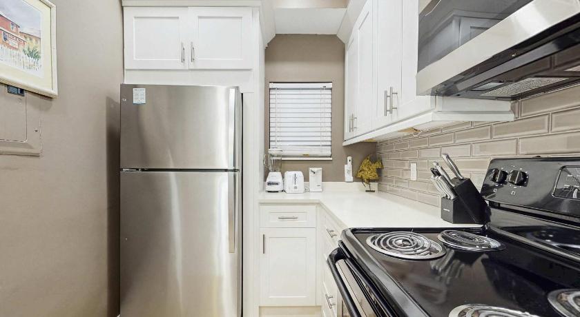 Image of Two Bedroom Apartment 16