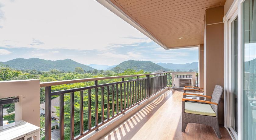 Image of One Bedroom Suite Hillside 7