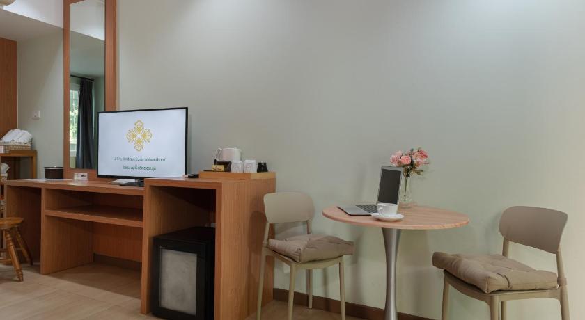Image of Executive Garden Access 8