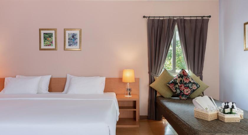 Image of Executive Garden View 5