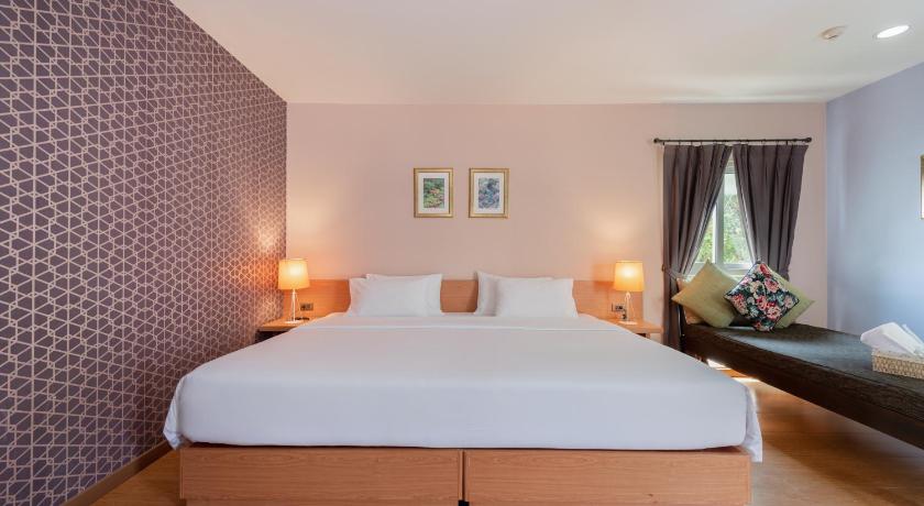 Image of Executive Garden View 6
