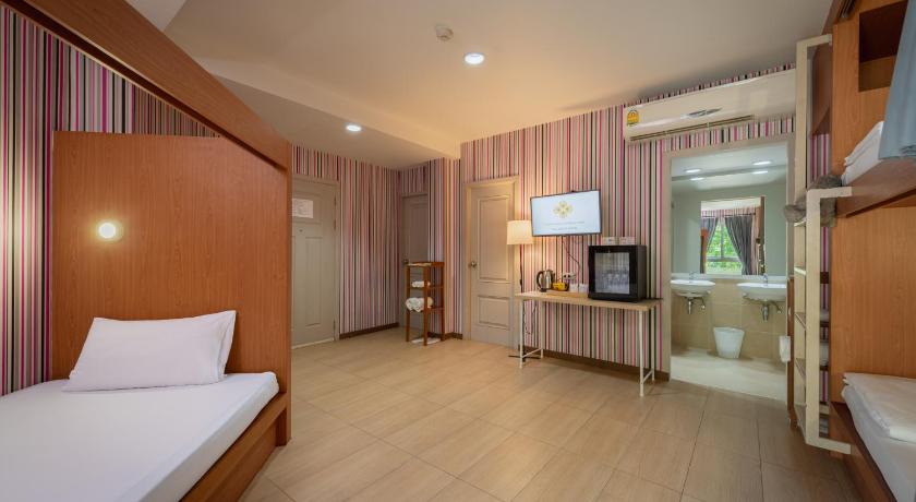 Image of Family Room 5