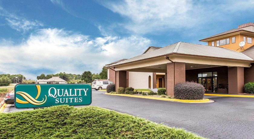 Quality Suites Hickory South
