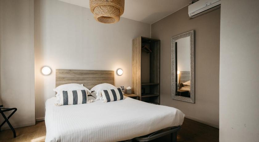 Image of Standard Double Room 4