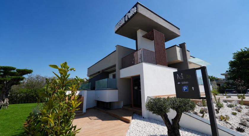 Maison d'Elite
