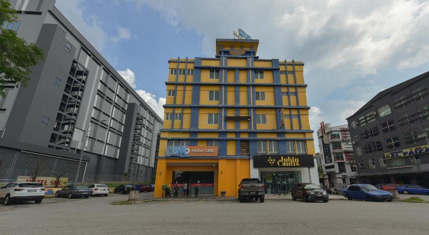 SMC Hotel Alam Avenue - image 11