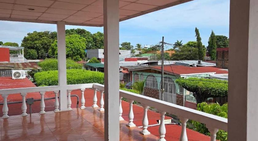 Casa Robles - Stay Near MGA Airport