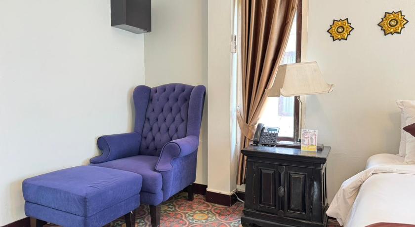 Image of Deluxe King Suite 6