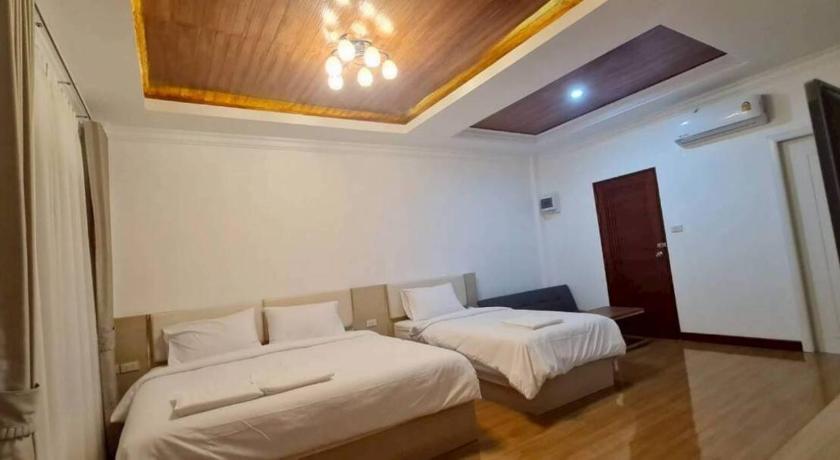Image of Quadruple Room with Private Bathroom 3