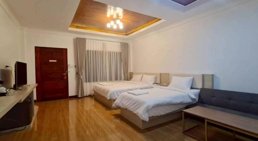 Image of Quadruple Room with Private Bathroom 0