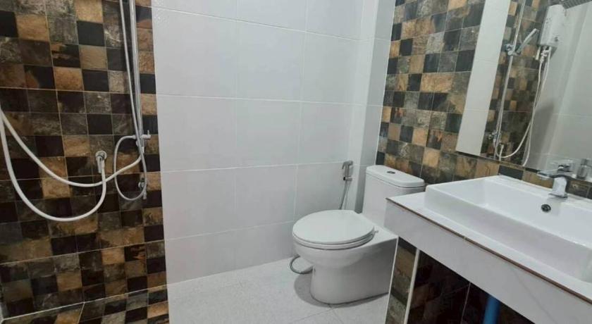 Image of Quadruple Room with Private Bathroom 5