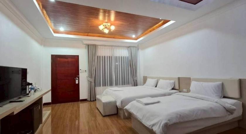Image of Quadruple Room with Private Bathroom 2