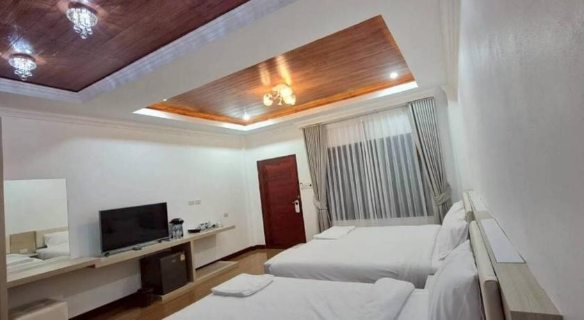 Image of Quadruple Room with Private Bathroom 1
