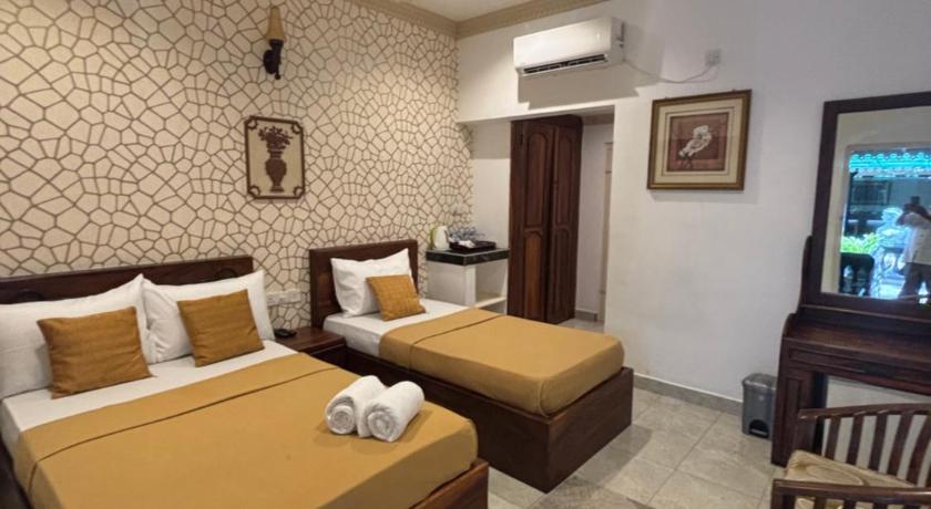 Image of Standard Double Room 4