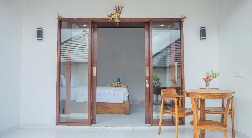 Image of Deluxe Double Room with Balcony and Sea View 13